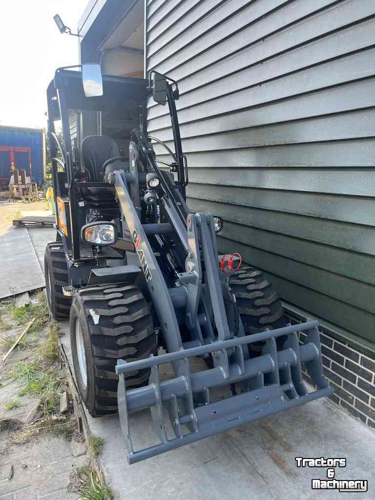 Wheelloader Giant G2500HD