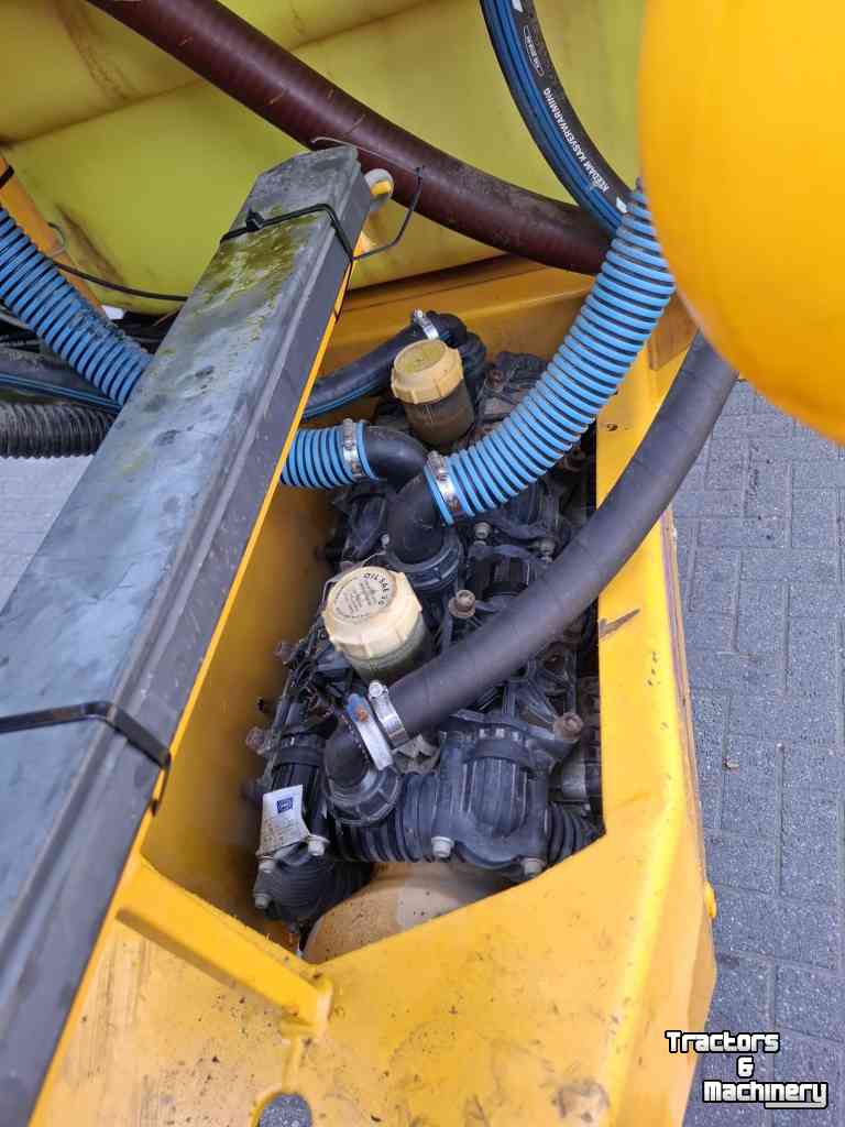 Fieldsprayer pull-type Dubex Mentor getrokken veldspuit