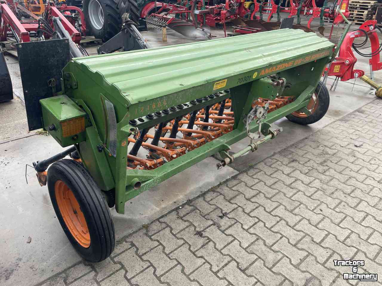 Seed drill Amazone D8-30 special