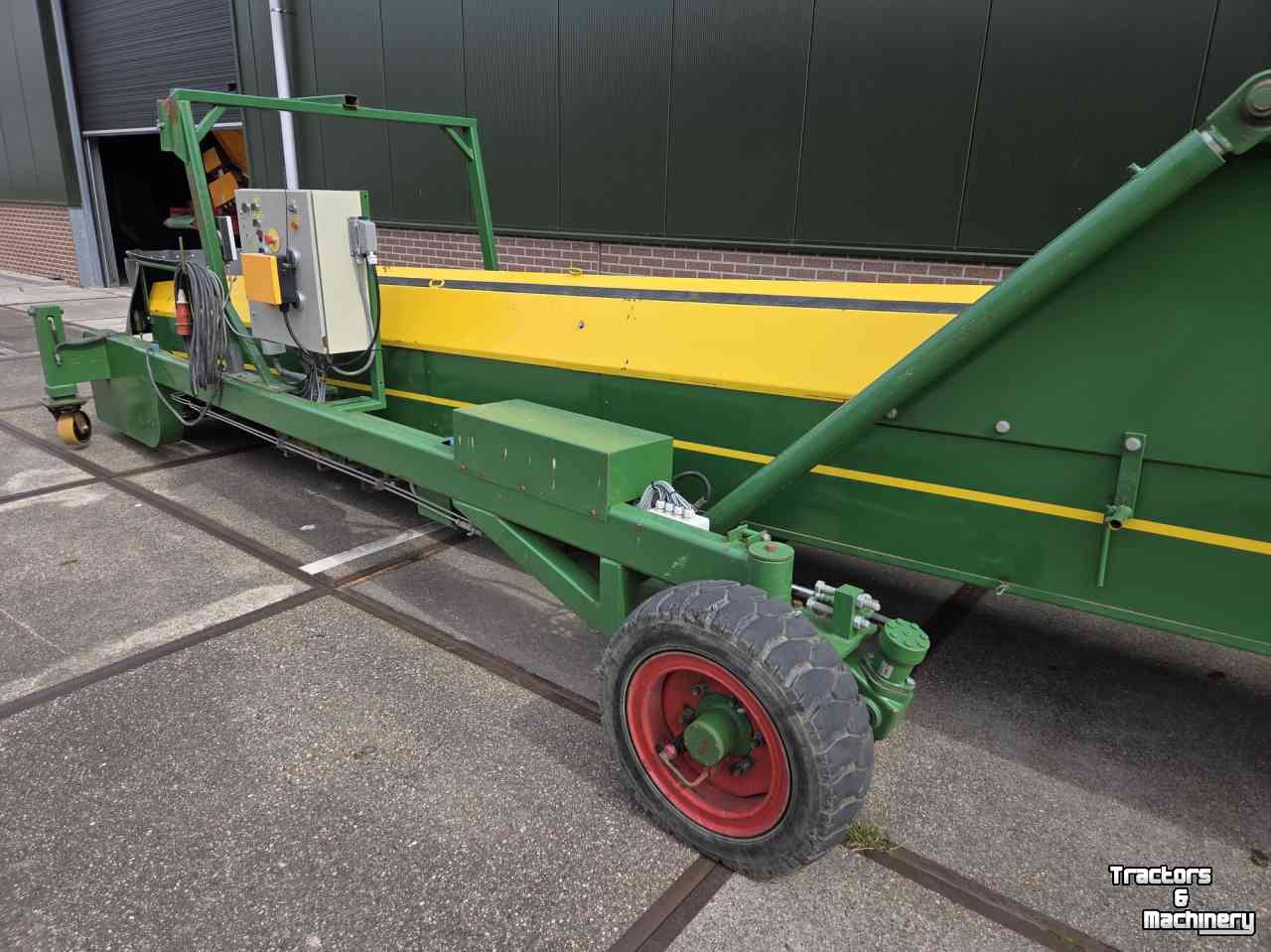 Telescopic storeloader Visser Hallenvuller