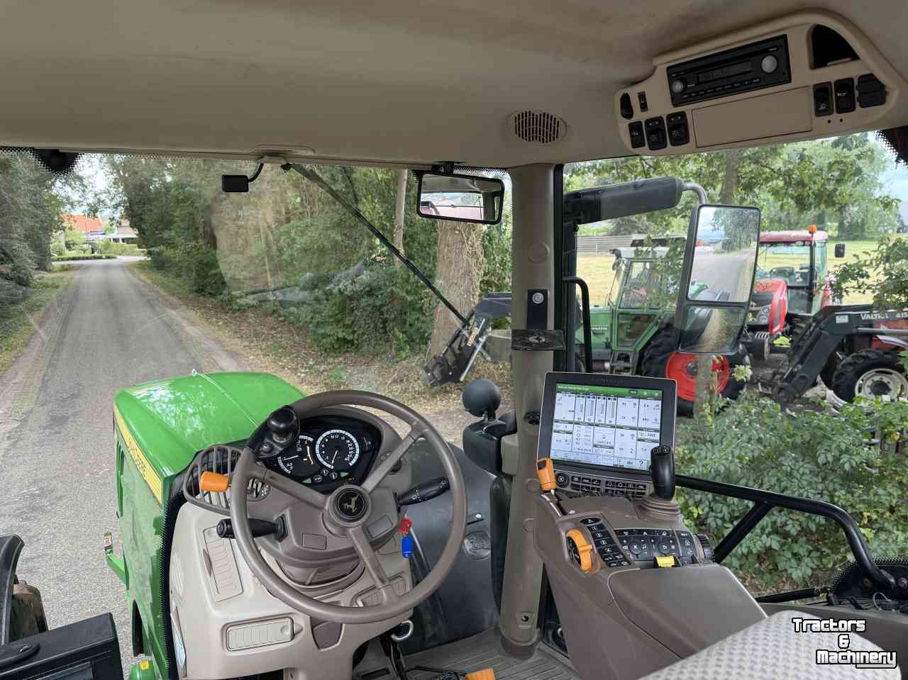 Tractor John Deere 6215R