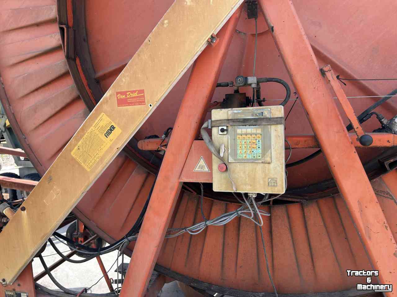 Irrigation hose reel Faber MPC 110-300 met Deutz moter