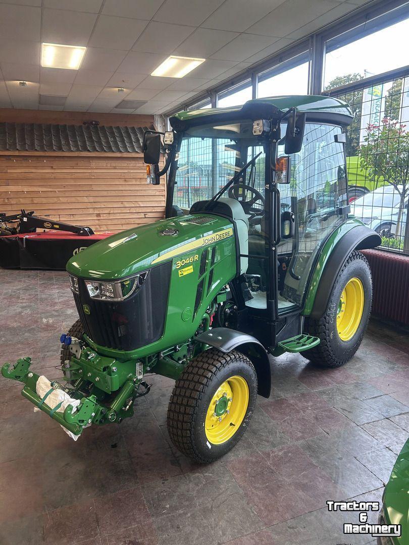 Small-track Tractor John Deere 3046R