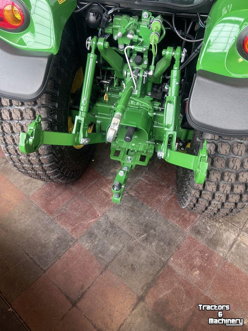 Small-track Tractor John Deere 3046R