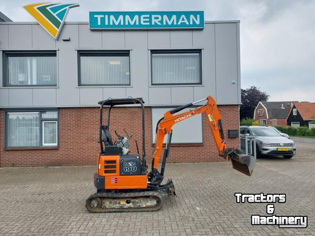 Excavator mobile Hitachi 19U
