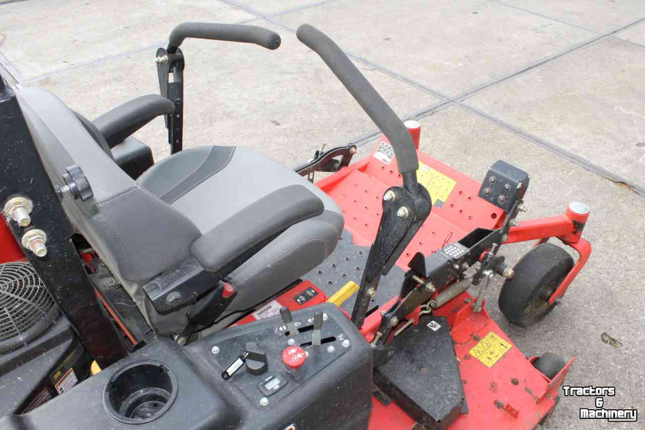 Mower self-propelled Gravely Pro-Turn 52CE professionele zero-turn zitmaaier (gelijk aan Ariëns Apex 52) zeroturn maaimachine