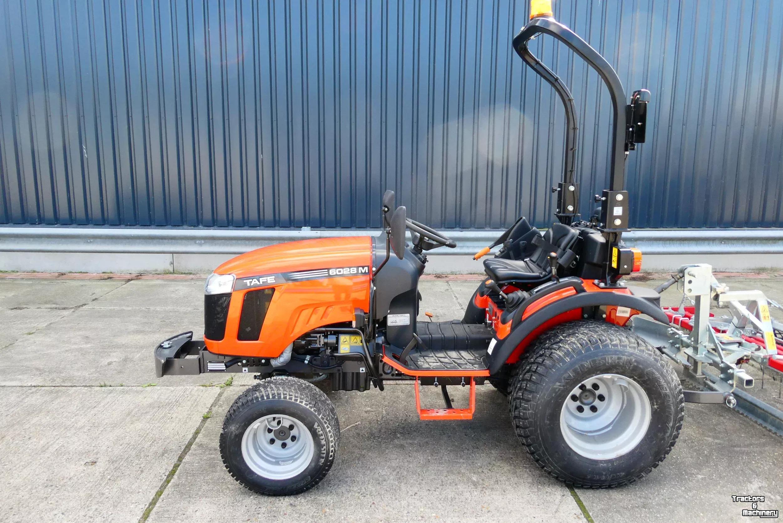 Tractor TAFE 6028M