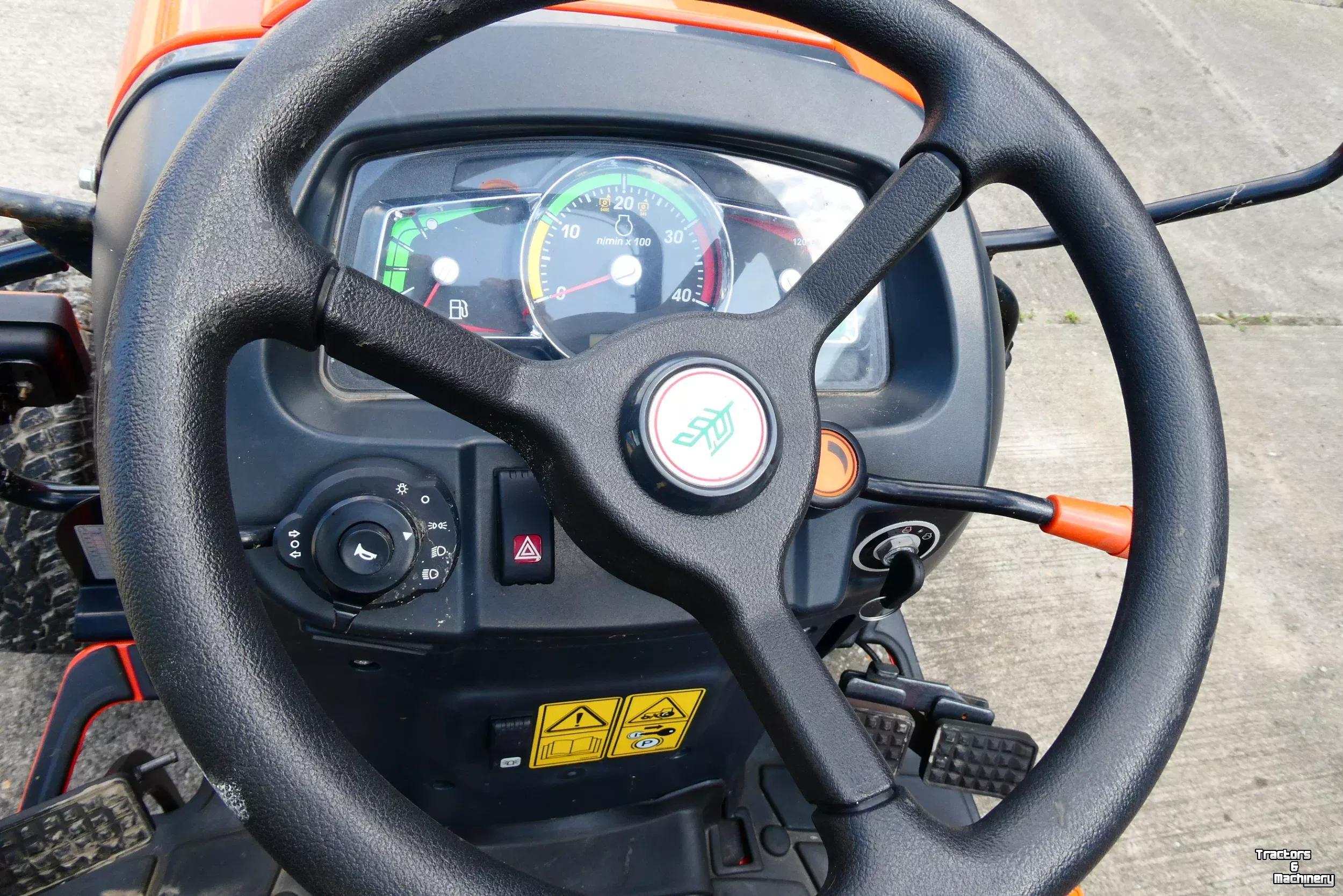Tractor TAFE 6028M