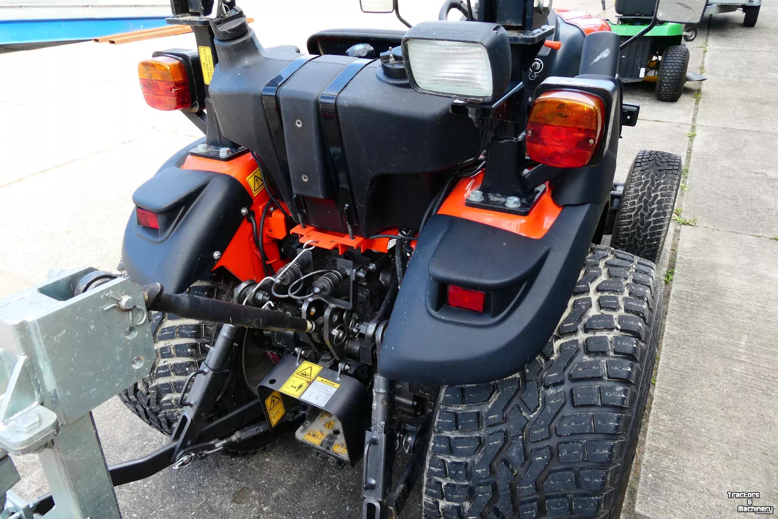 Tractor TAFE 6028M