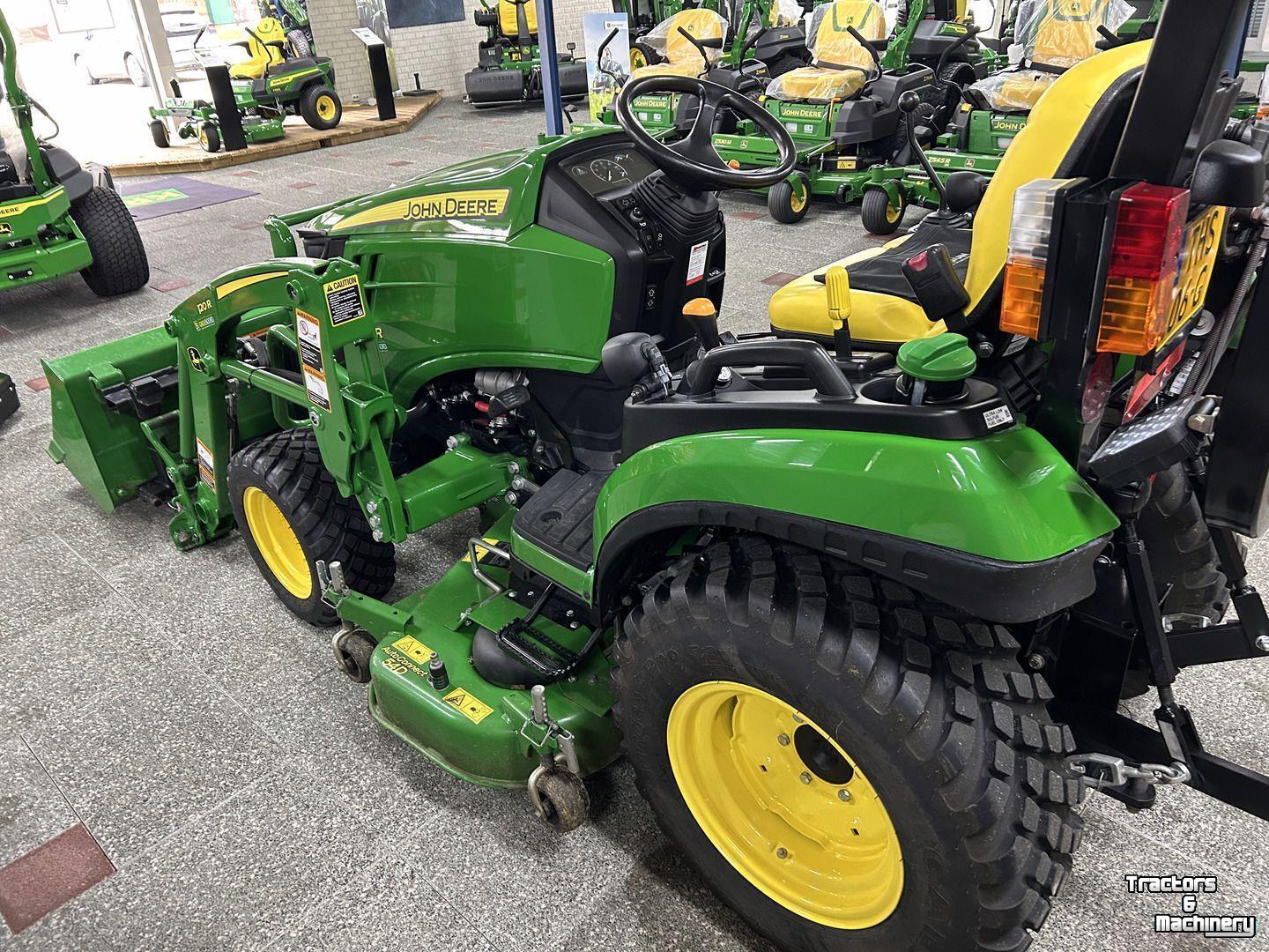 Small-track Tractor John Deere 2026R