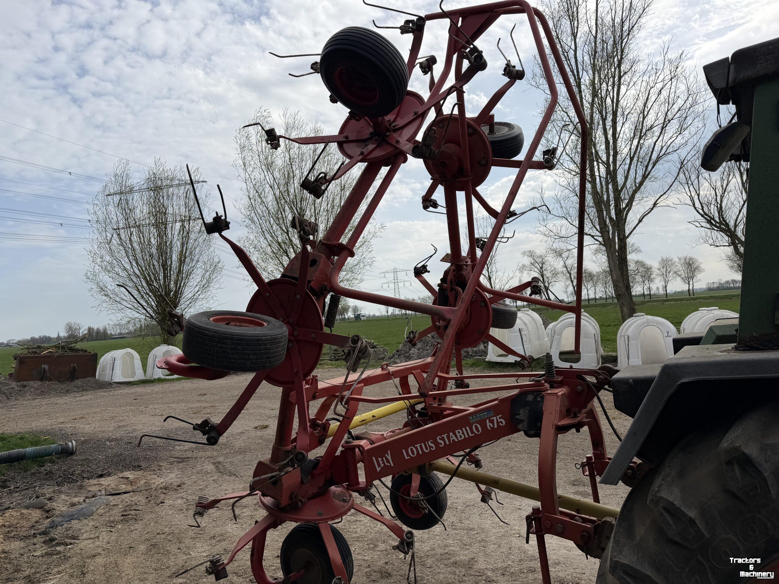 Tedder Lely Lotus 675