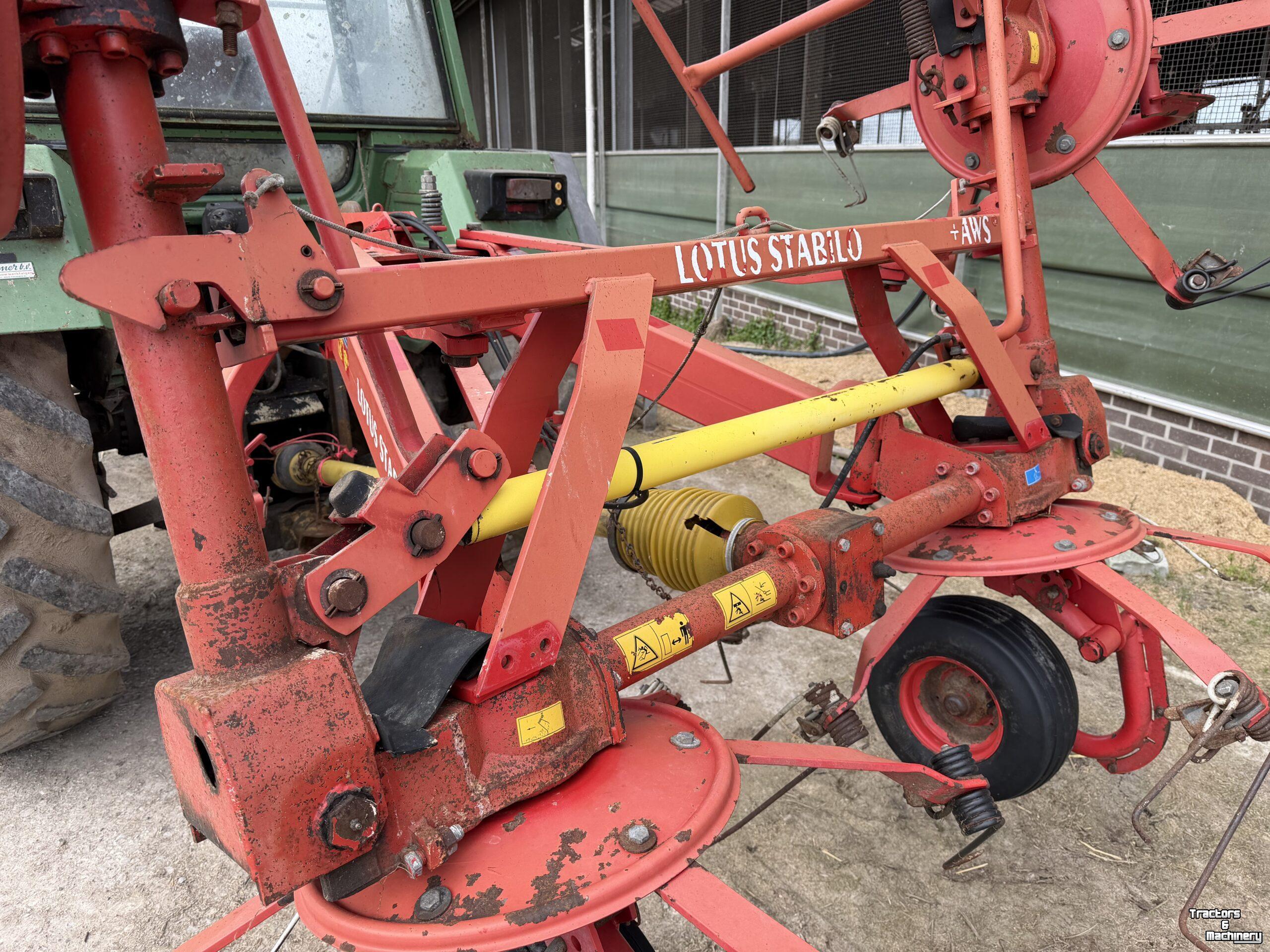Tedder Lely Lotus 675
