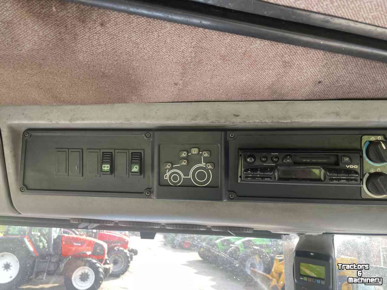 Tractor New Holland TVT 190 Vario airco fronthef + frontpto