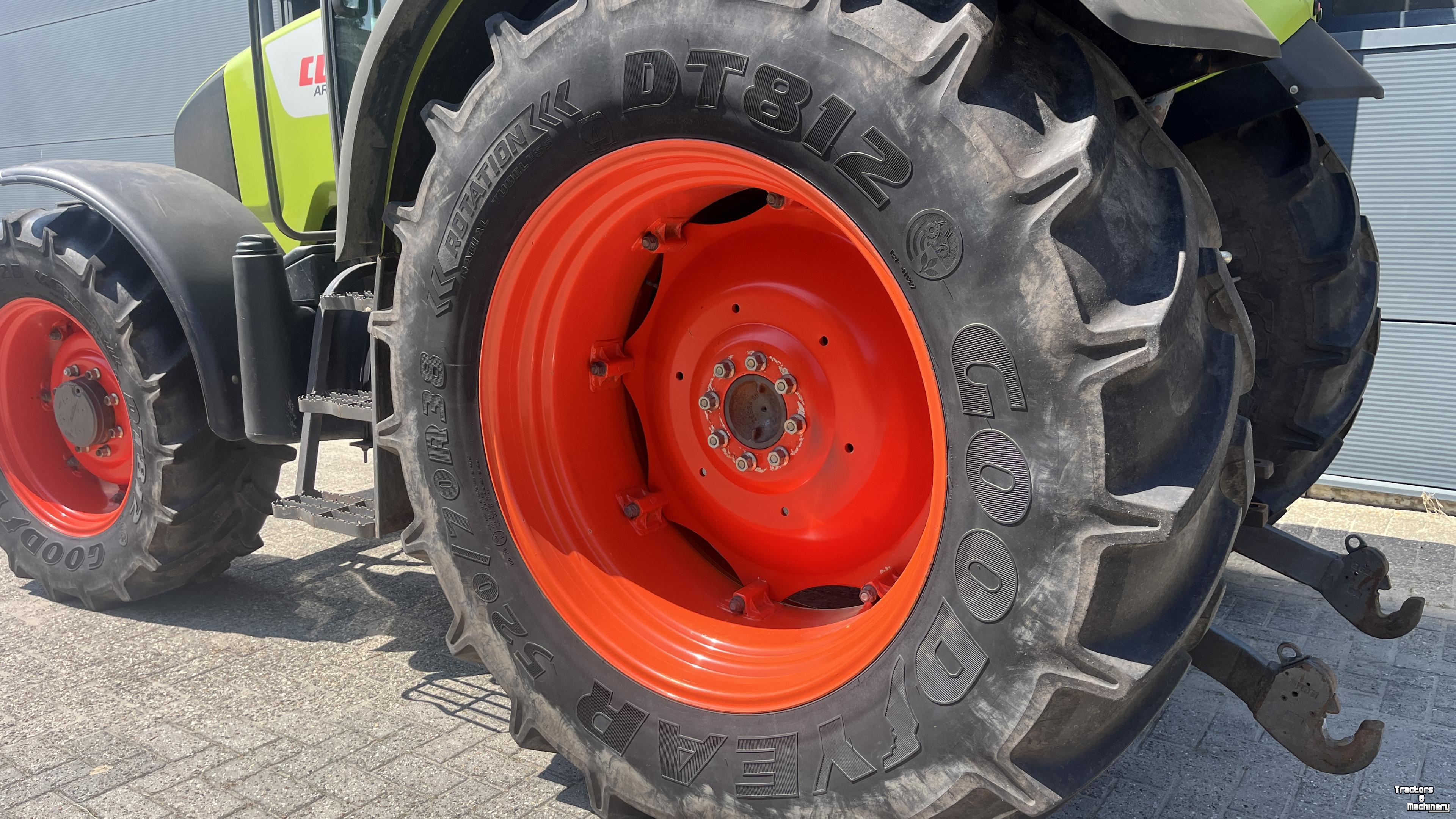 Tractor Claas ARES 566 RZ