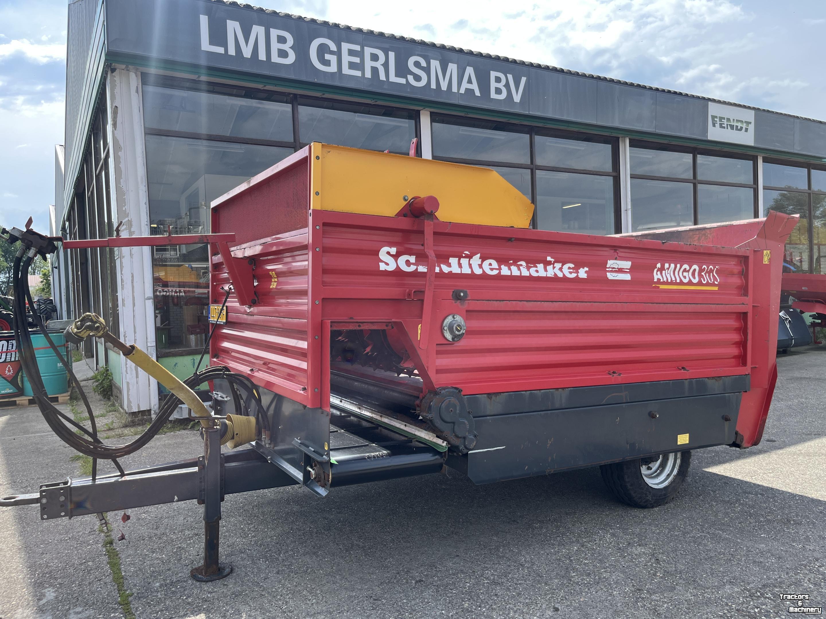 Silage-block distribution wagon Schuitemaker 30S