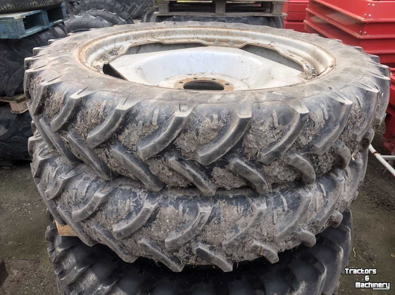 Wheels, Tyres, Rims & Dual spacers Kleber 12.4r46 maxxum 5100 serie