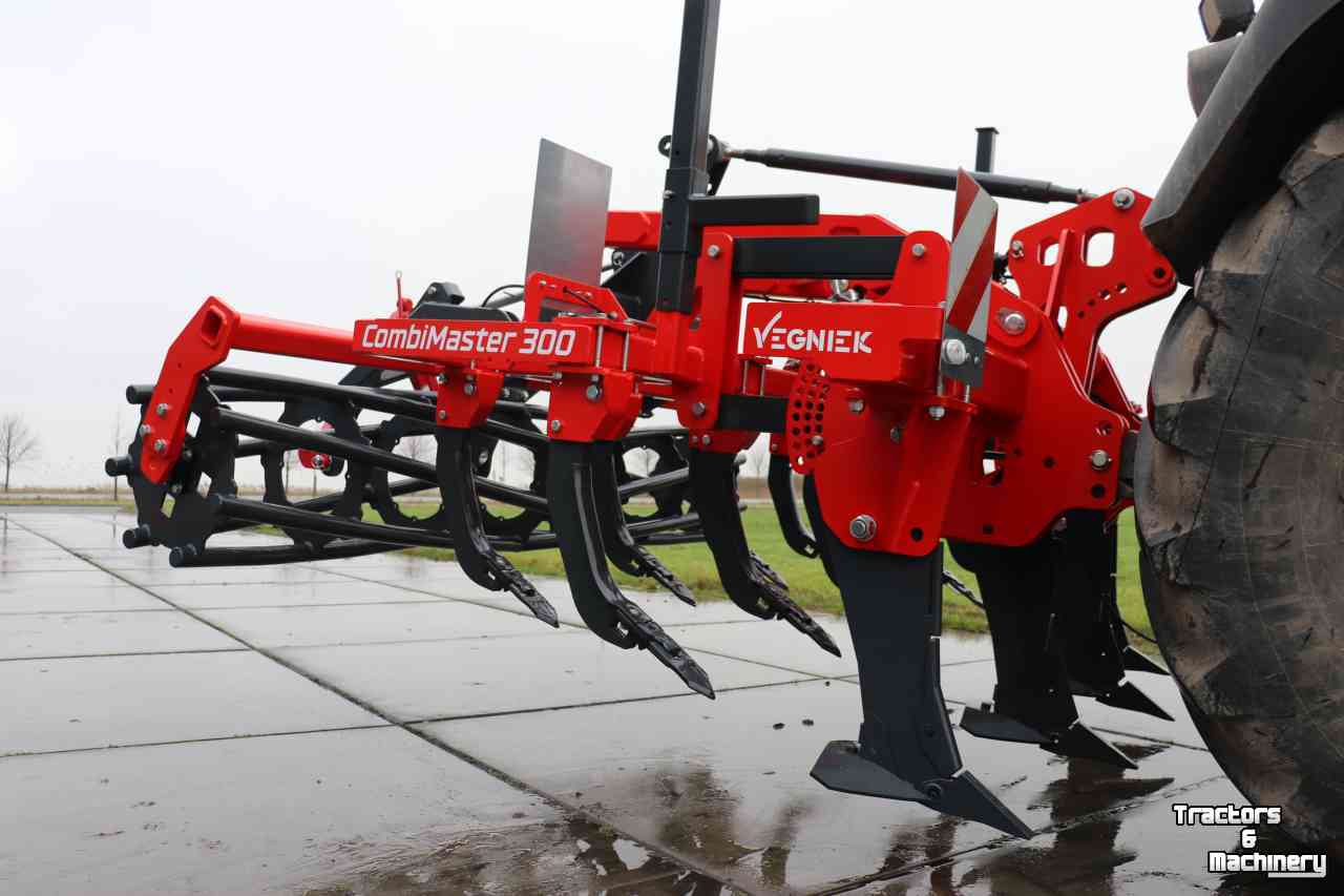 Seedbed combination Vegniek CombiMaster 300 bodembeluchter, cultivator, zaaibedbereider