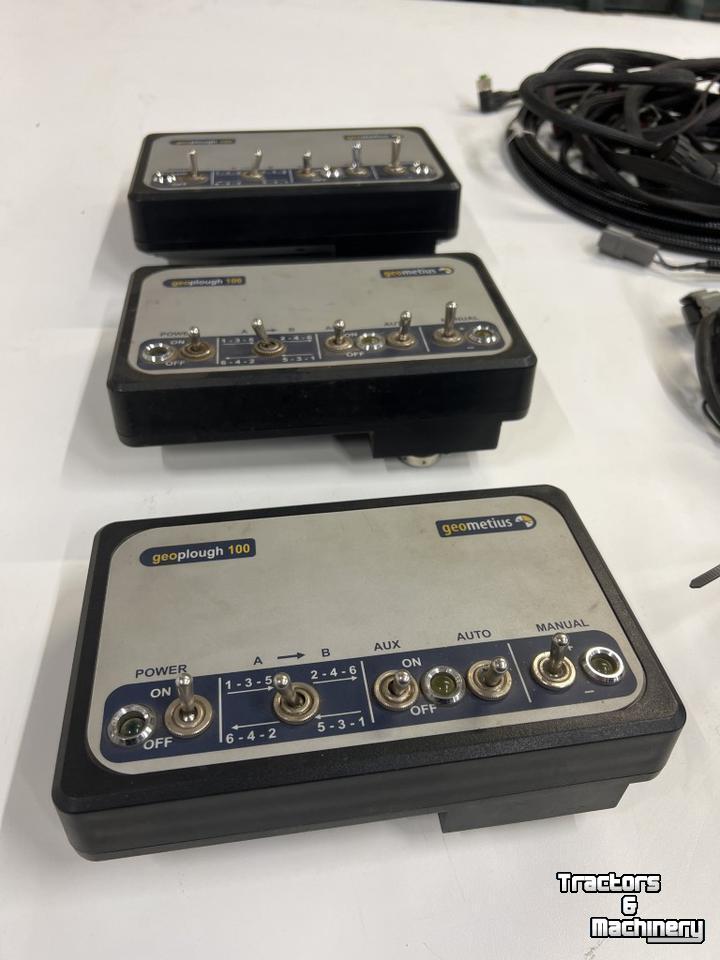 GPS steering systems and attachments Trimble Diverse Trimble GPS delen