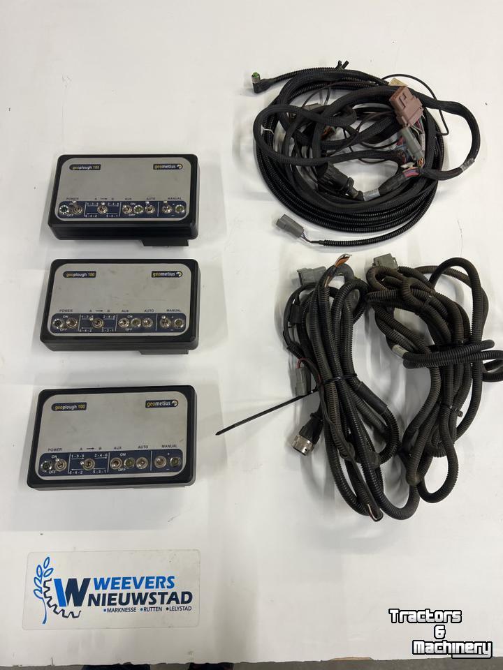 GPS steering systems and attachments Trimble Diverse Trimble GPS delen