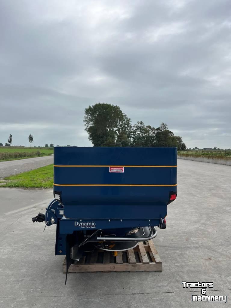 Fertilizer spreader Bogballe M2W D Kunstmeststrooier
