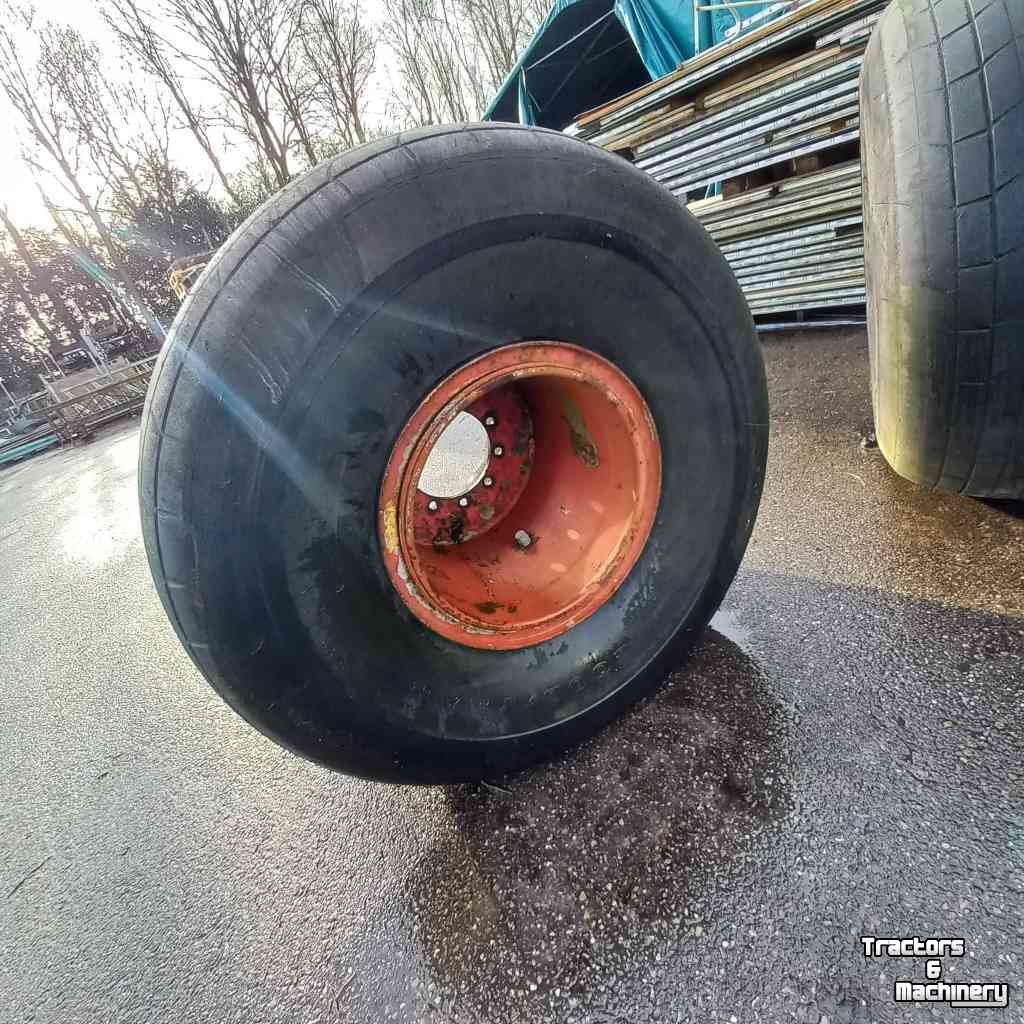 Wheels, Tyres, Rims & Dual spacers  66x44.00R25