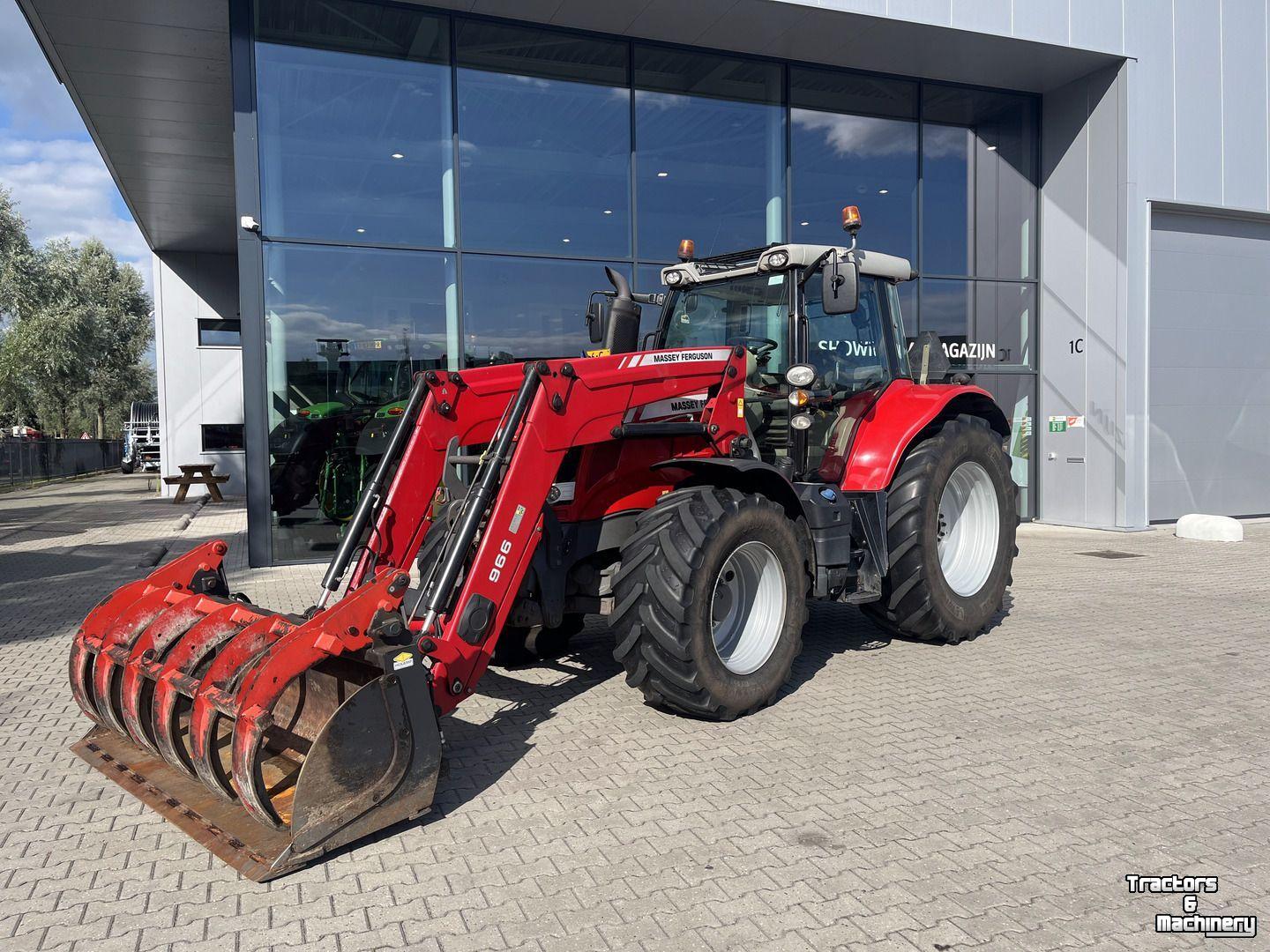 Tractor Massey Ferguson 6713S Dyna-VT