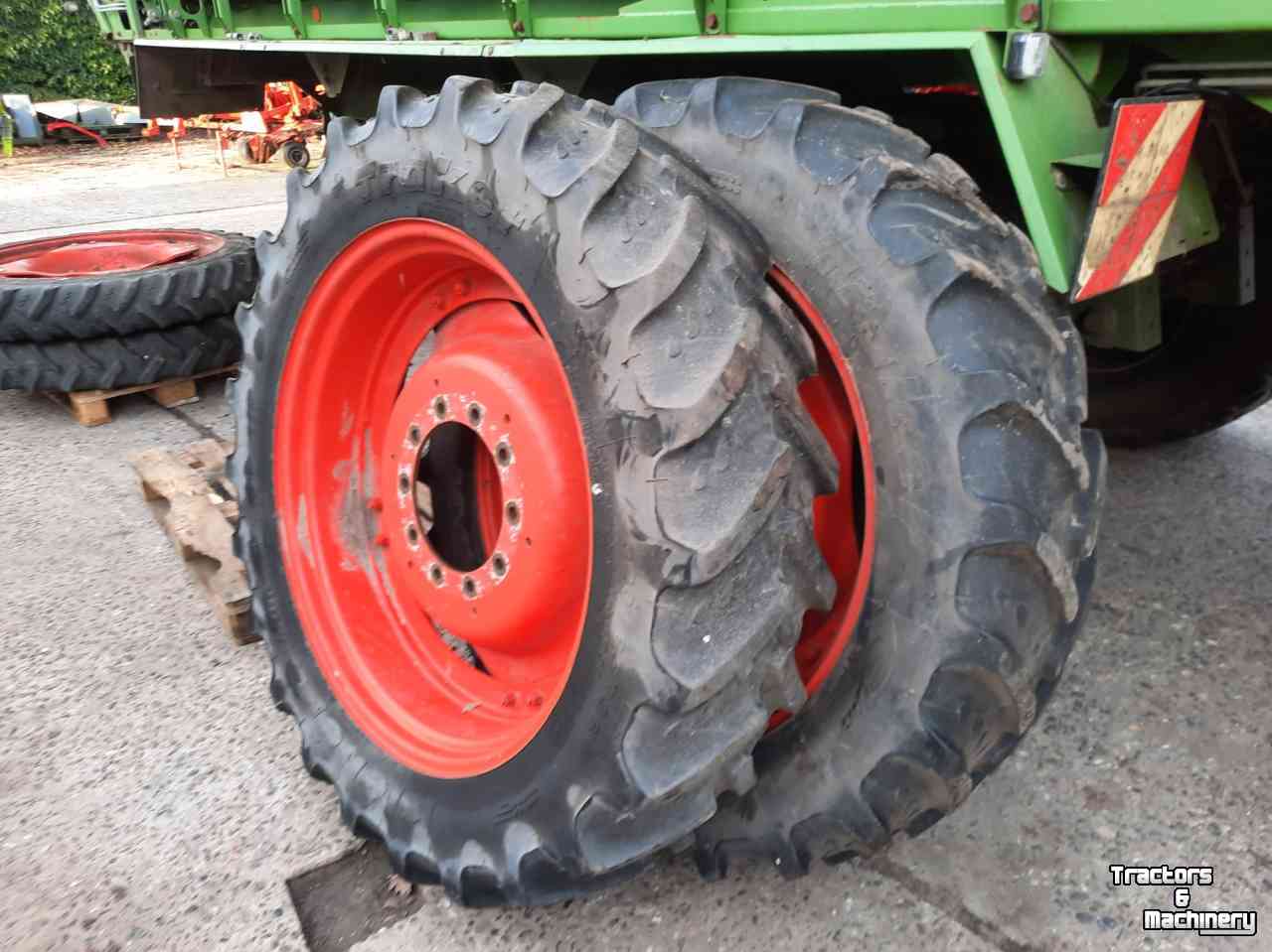 Wheels, Tyres, Rims & Dual spacers  320/90r50 320/85r36