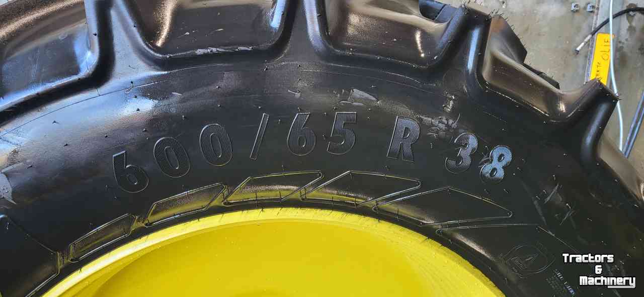 Wheels, Tyres, Rims & Dual spacers Mitas 600/65 R38 & 540/65 R24