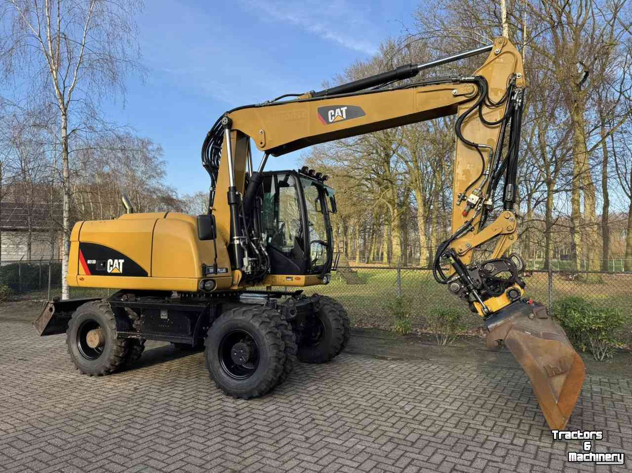 Excavator mobile Caterpillar m313d Mobiele kraan