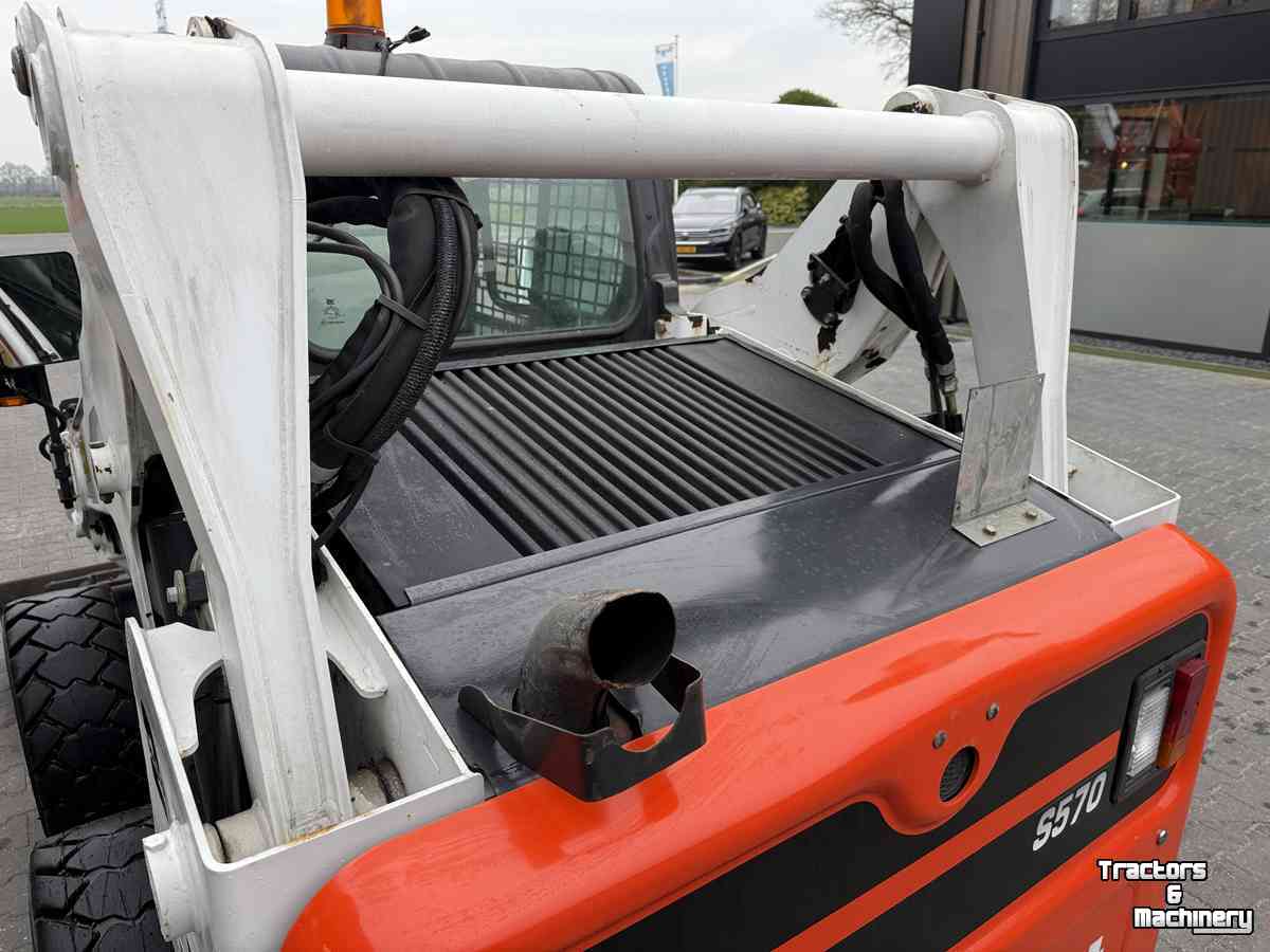 Skidsteer Bobcat S570 skidsteer