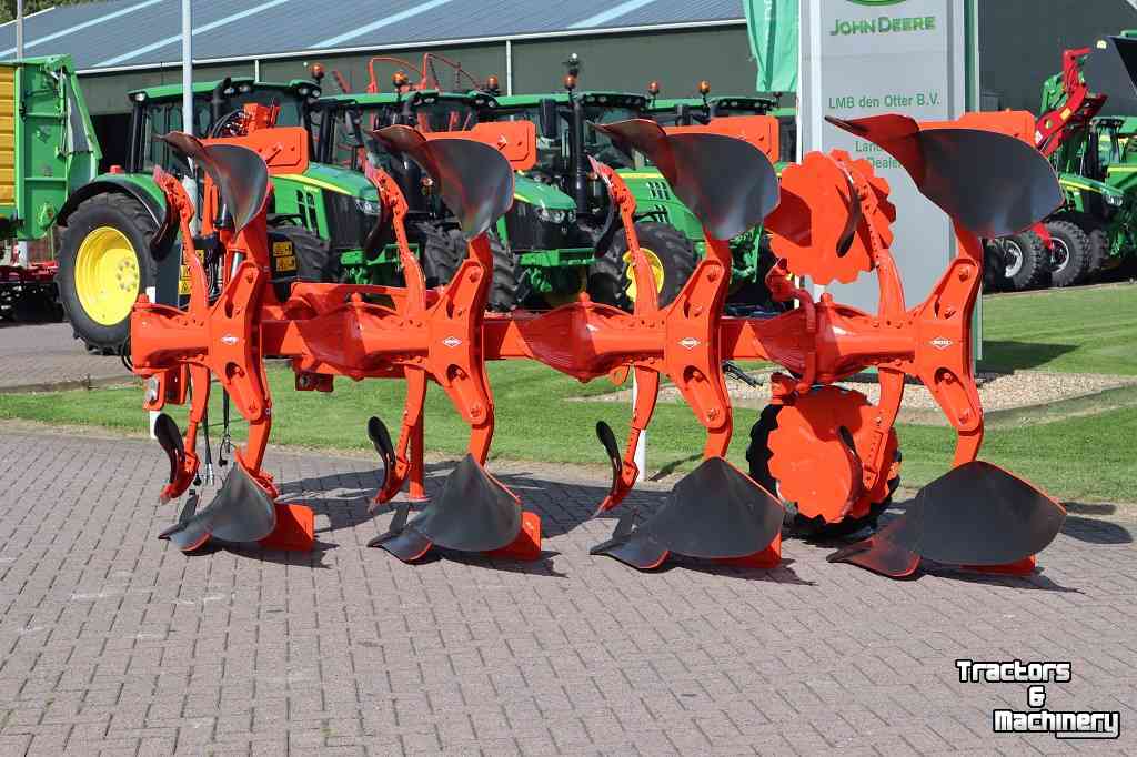 Ploughs Kuhn VARIMASTER L ON LAND