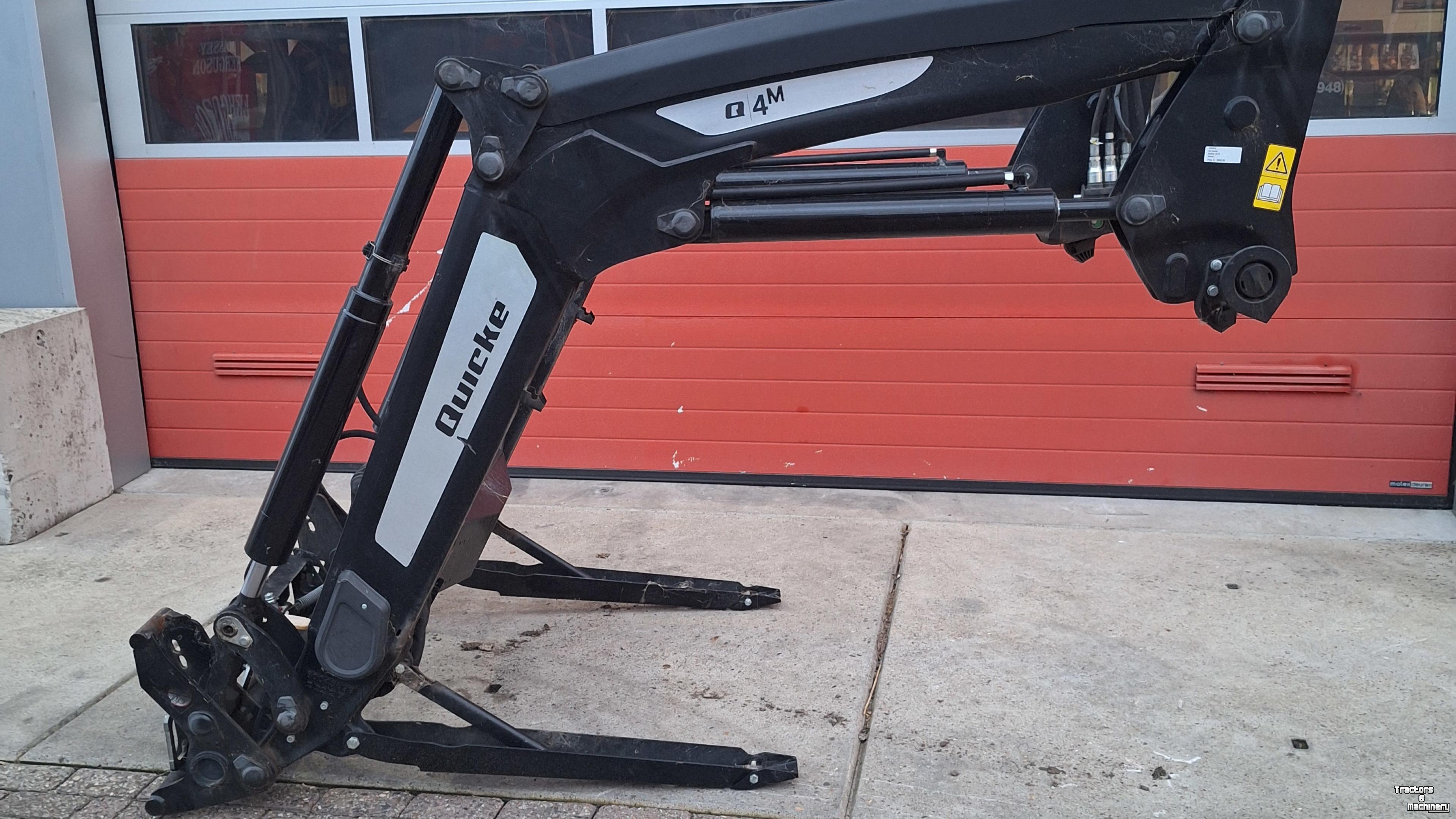 Front-end loader Alö Alo Quicke Q4M VOORLADER