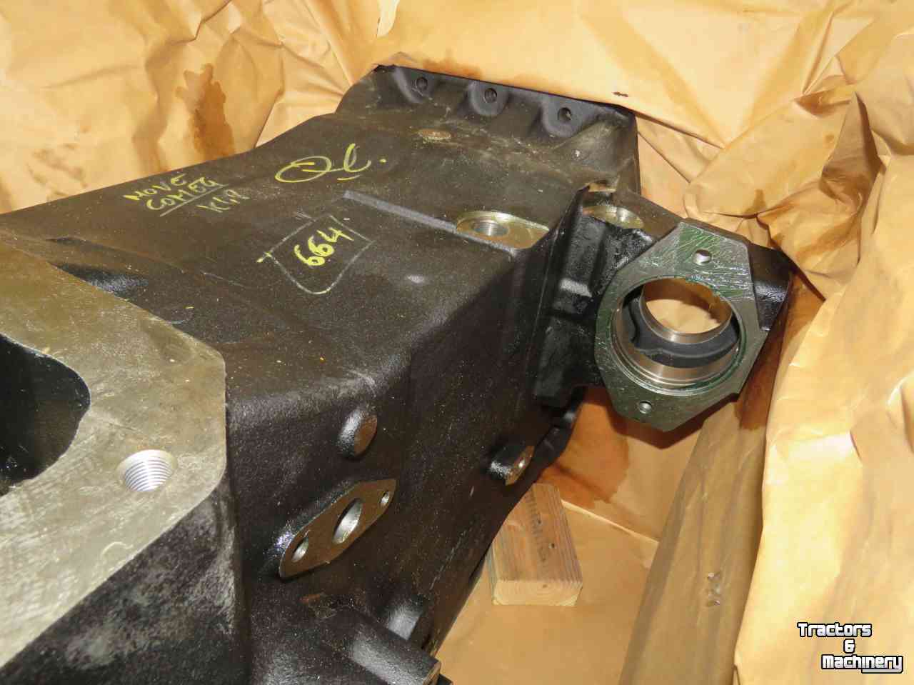 Tractor New Holland Transmissie huis New holland T6 - tier4b - Auto Command Parts nr:47561292