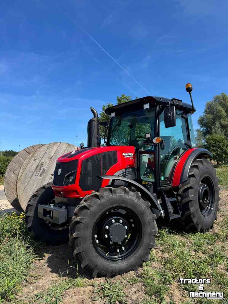 Tractor  ArmaTrac 1054e+