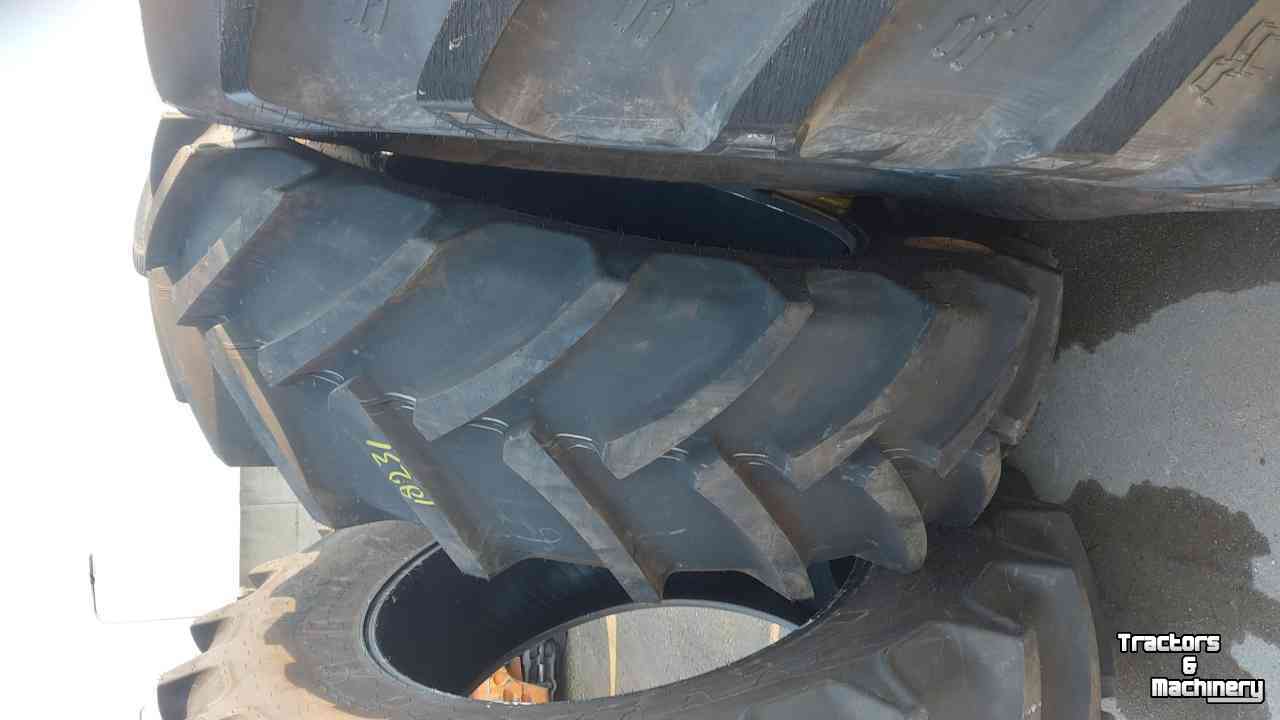Wheels, Tyres, Rims & Dual spacers Mitas 520/85R42