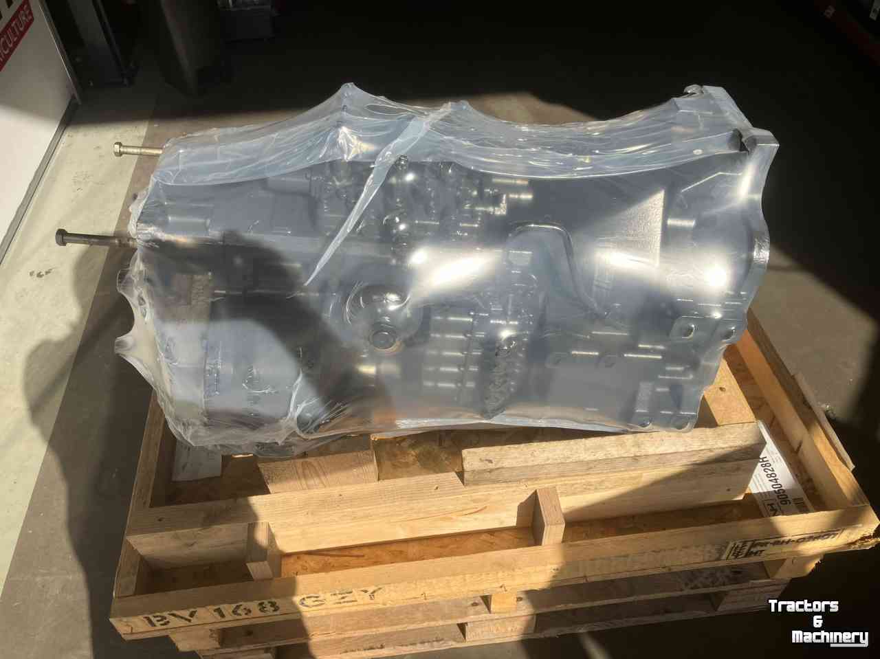 Diverse new spare-parts New Holland T7 LWB en SWB Power Command