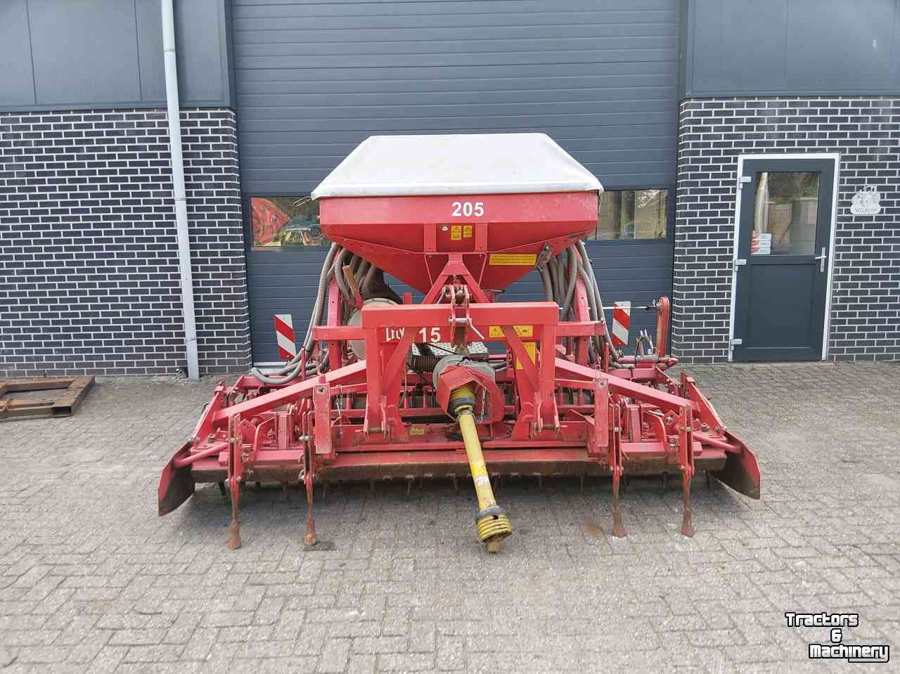 Seed Drill Combination Kverneland Pneumatic DE-S Zaaicombinatie  Met Lely Rotorkopeg