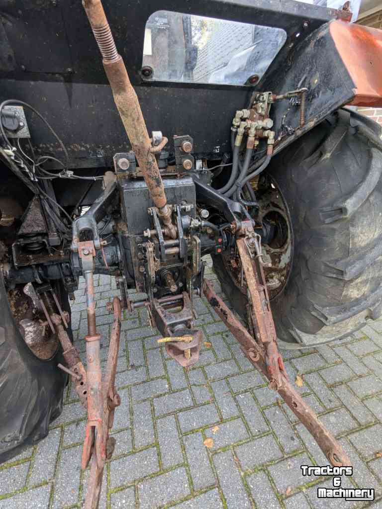 Tractor Case-IH 833