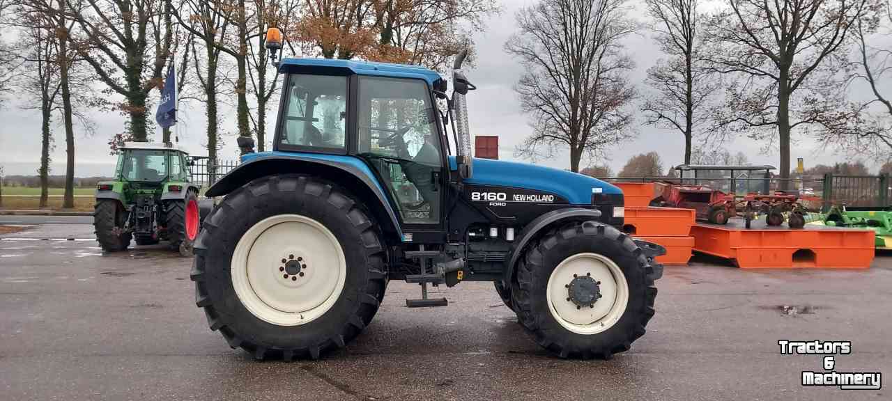 Tractors New Holland 8160