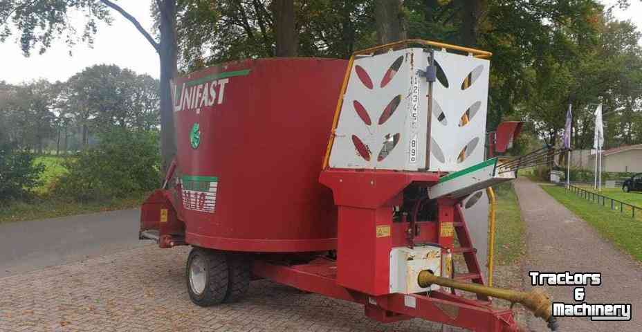Vertical feed mixer Unifast M 10 Voermengwagen