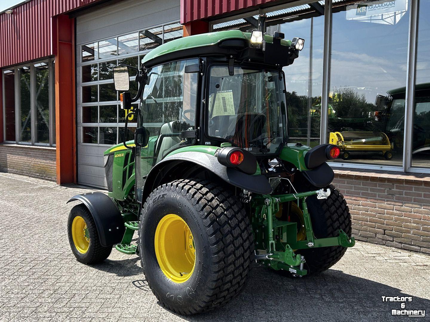 Small-track Tractor John Deere 4066R
