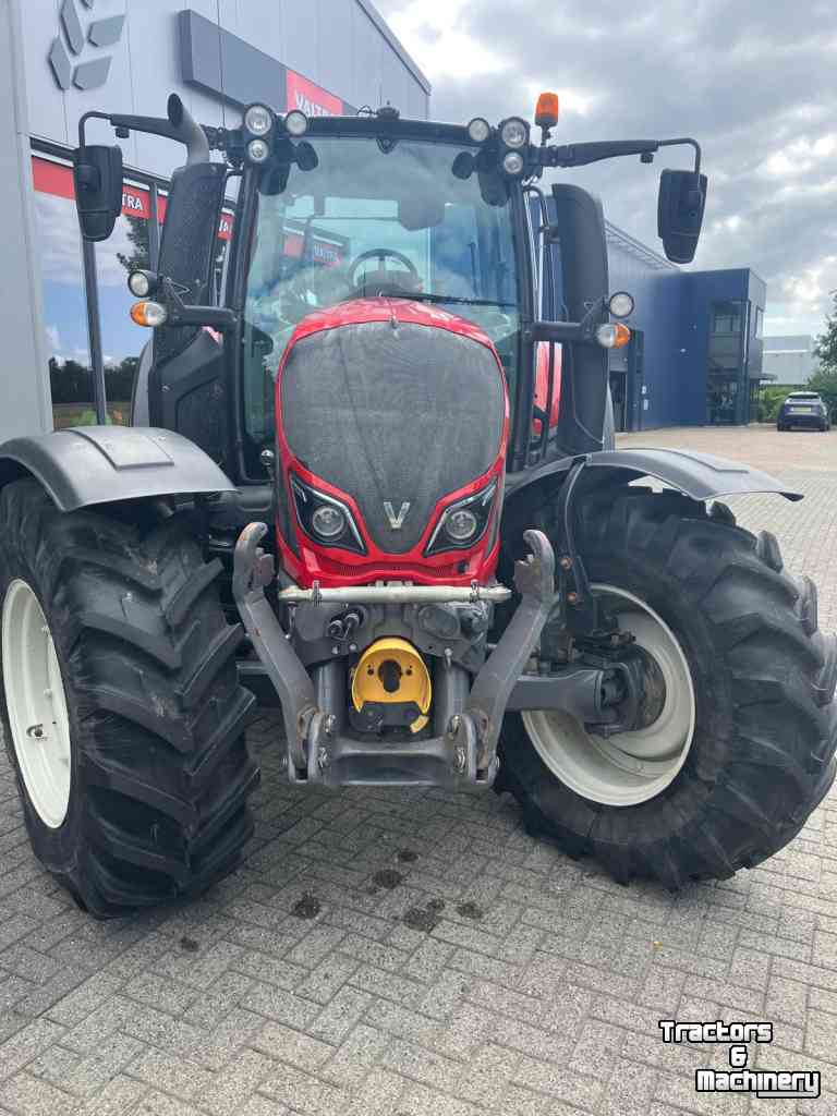 Tractor Valtra N134