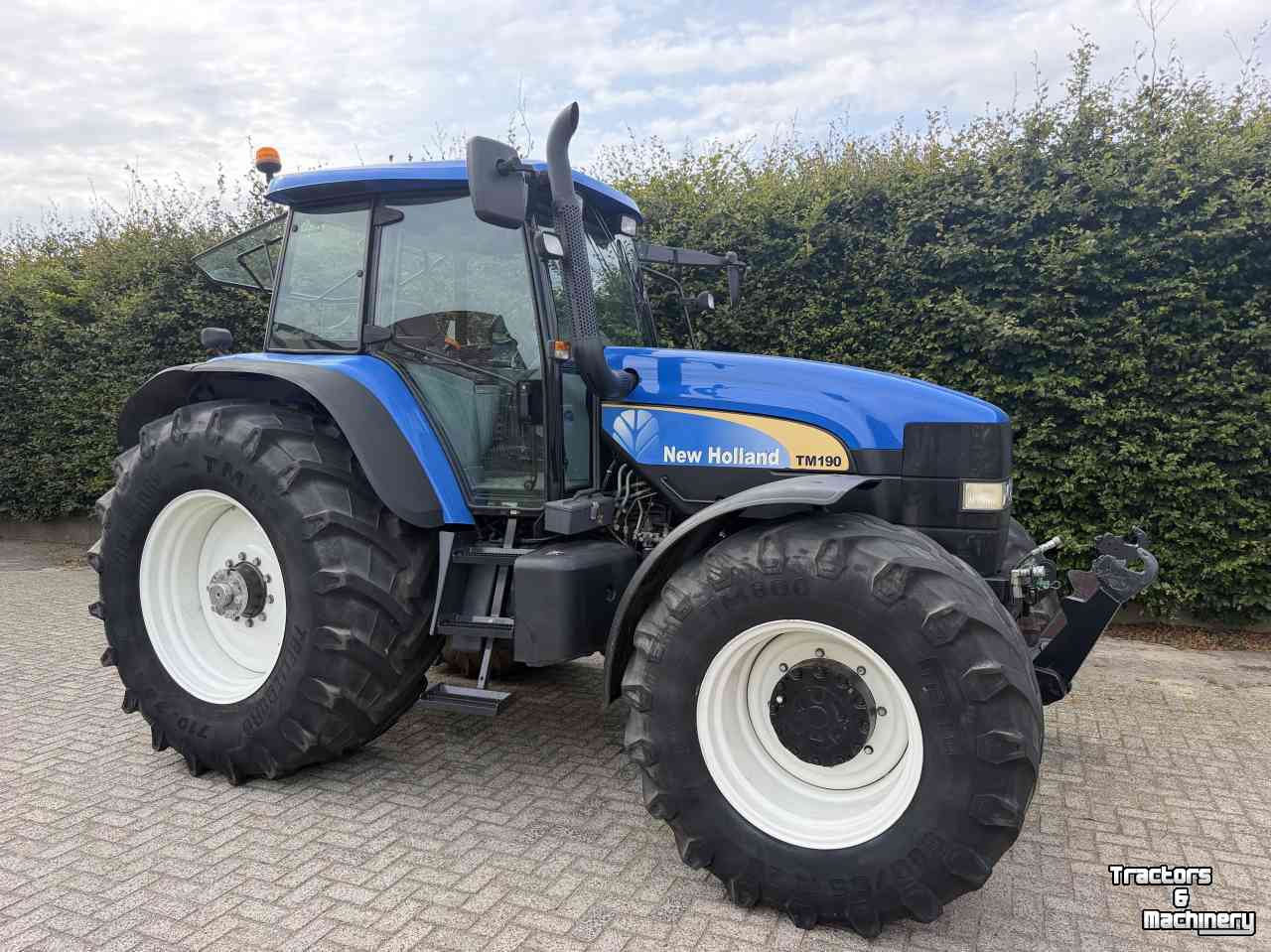 Tractor New Holland TM190