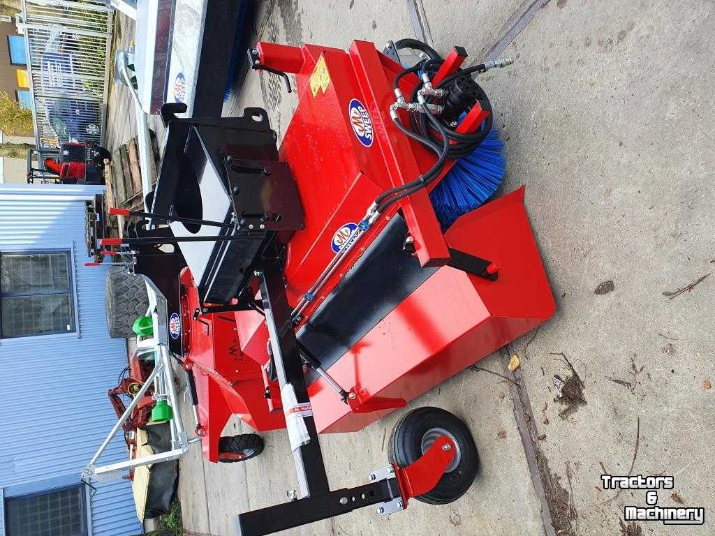 Sweepers and vacuum sweepers M-Sweep HSTV600/150