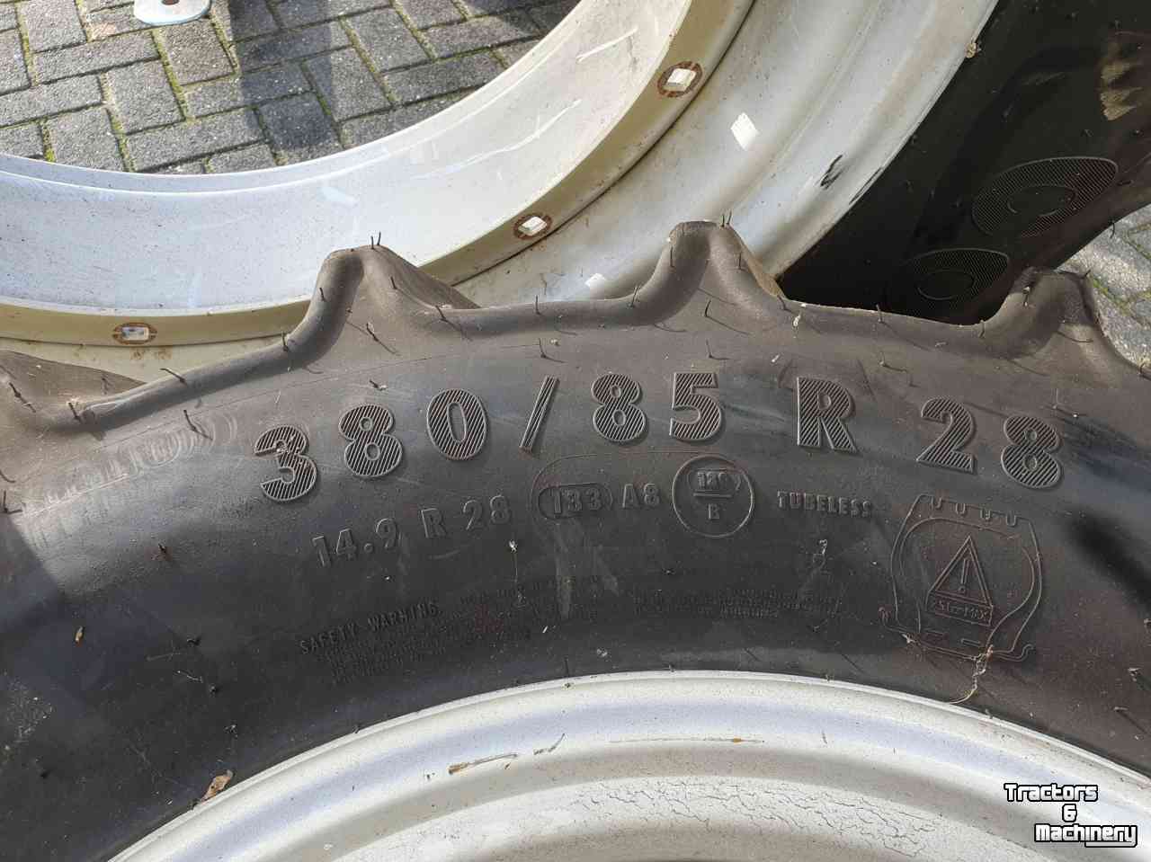 Wheels, Tyres, Rims & Dual spacers Continental 380/85R28