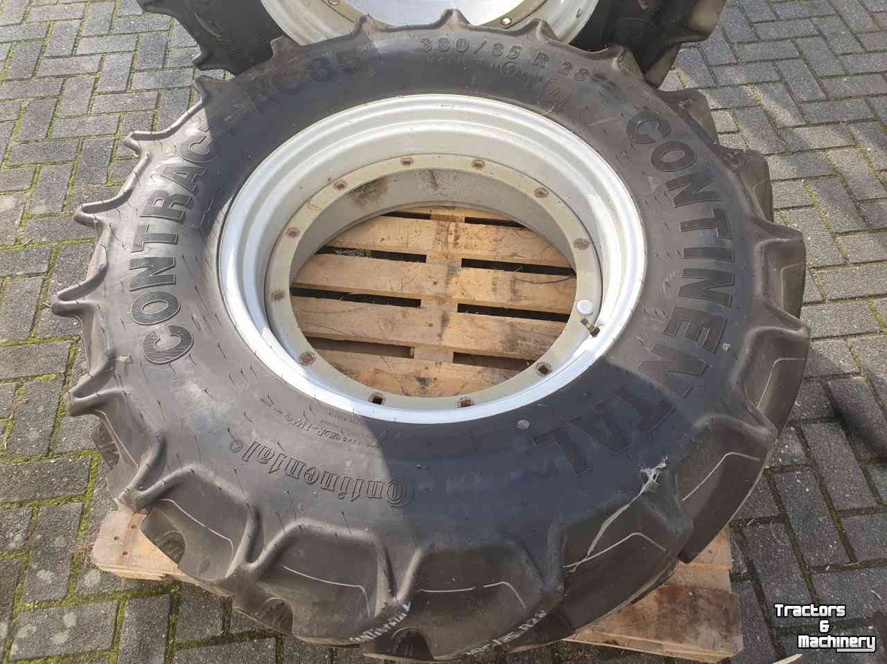 Wheels, Tyres, Rims & Dual spacers Continental 380/85R28
