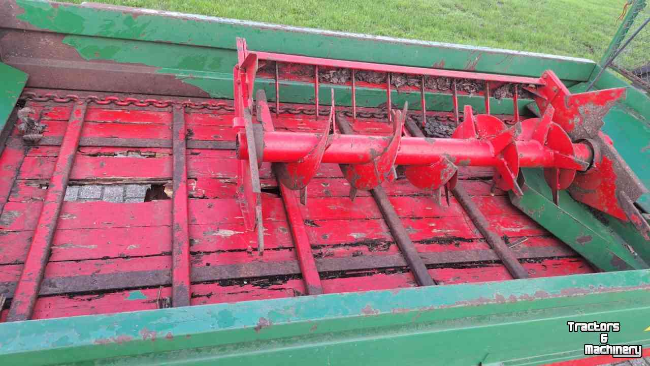 Manure spreader Agromet 2t meststrooier