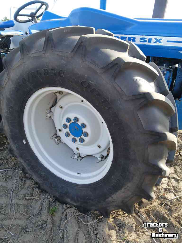 Tractor  1124