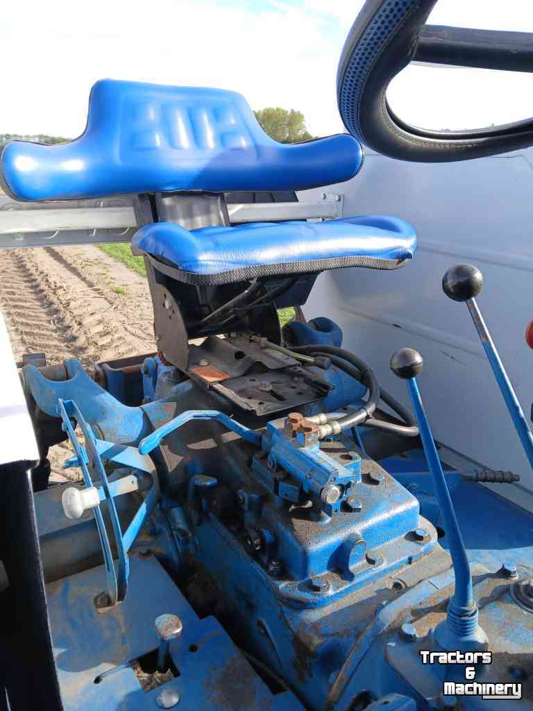 Tractor  1124
