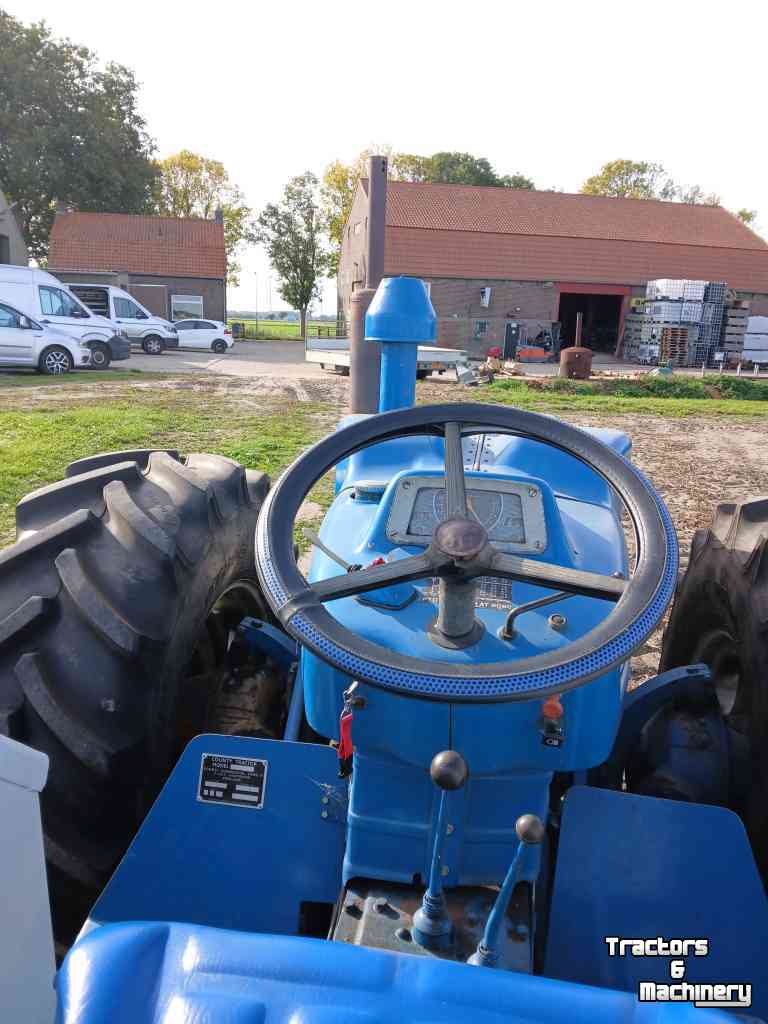 Tractor  1124